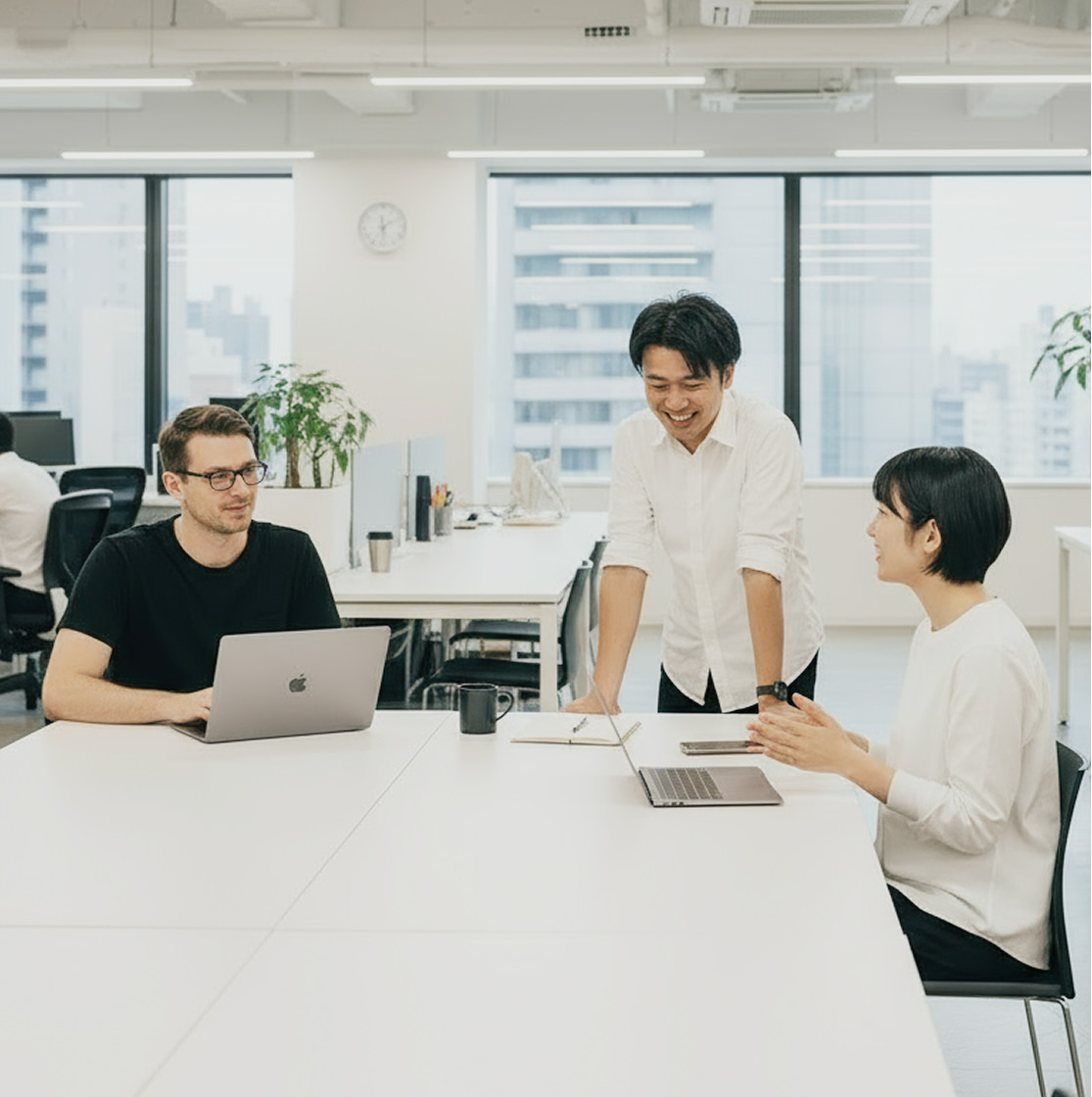 オフィスでの打ち合わせの様子